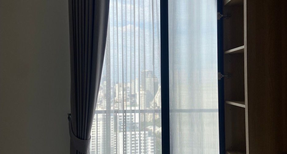 For rent 2 bedrooms condo in Watthana, Bangkok