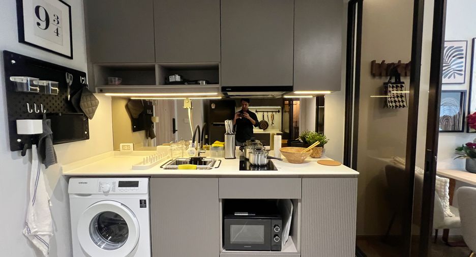 Wohnung zur Miete mit 2 Zimmer in Watthana, Bangkok