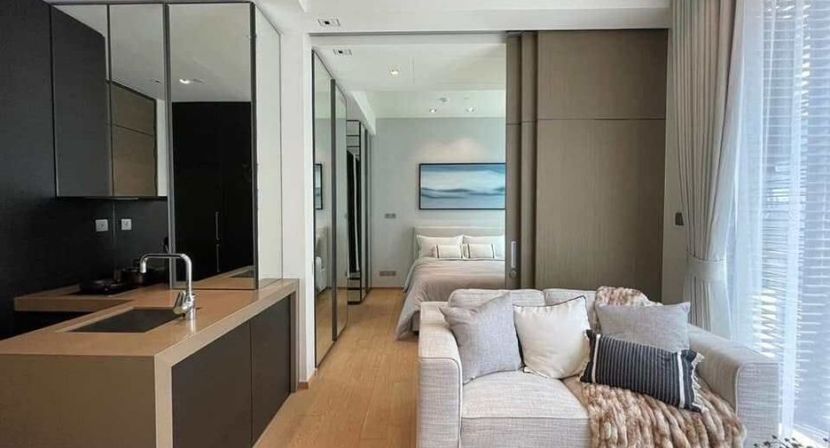 For rent 1 bed condo in Pathum Wan, Bangkok