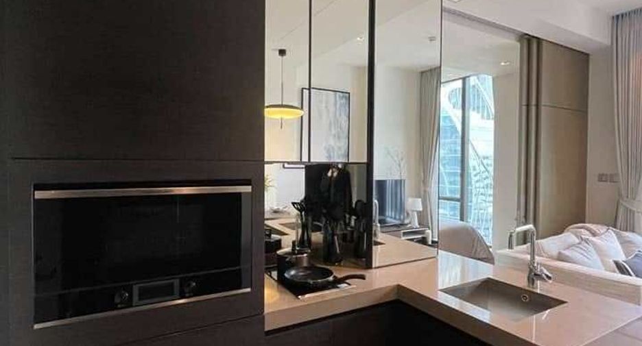 For rent 1 bed condo in Pathum Wan, Bangkok