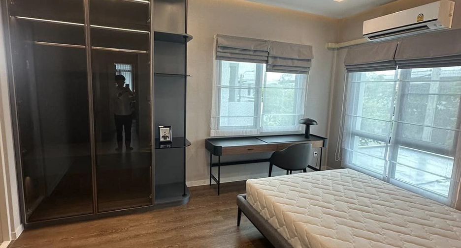 À louer 4 chambres maison à Bang Phli, Samut Prakan