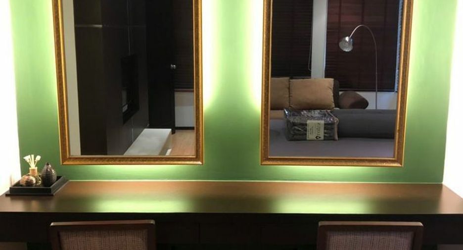 For rent 2 bedrooms condo in Khlong Toei, Bangkok