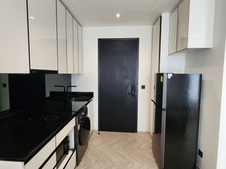 Wohnung zur Miete mit 1 Zimmer in Khlong San, Bangkok