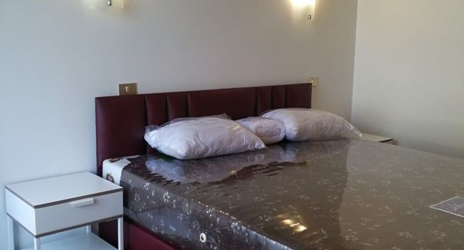 For rent 1 bed condo in Phaya Thai, Bangkok
