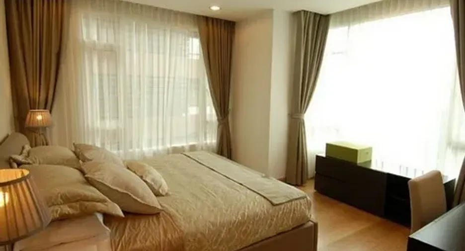 For rent 2 bedrooms condo in Watthana, Bangkok