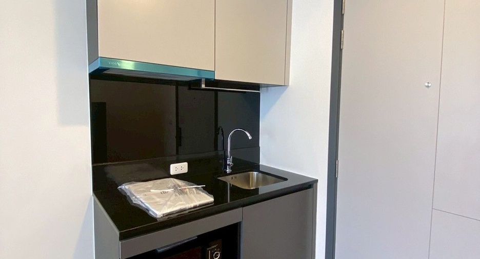 For rent 1 bed condo in Huai Khwang, Bangkok