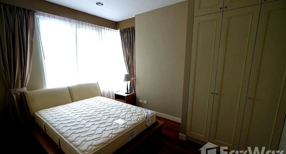 For rent 3 bedrooms condo in Watthana, Bangkok