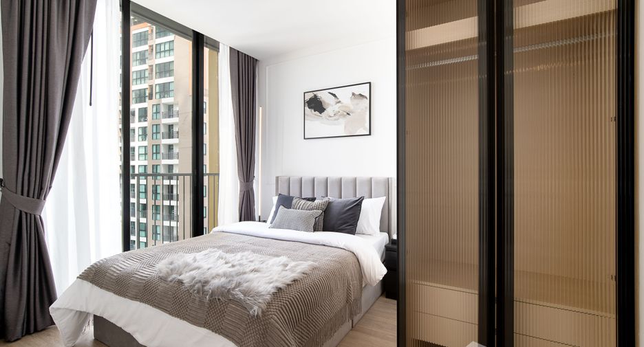 For rent 2 bedrooms condo in Watthana, Bangkok