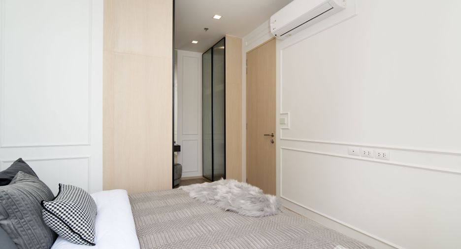 For rent 2 bedrooms condo in Watthana, Bangkok