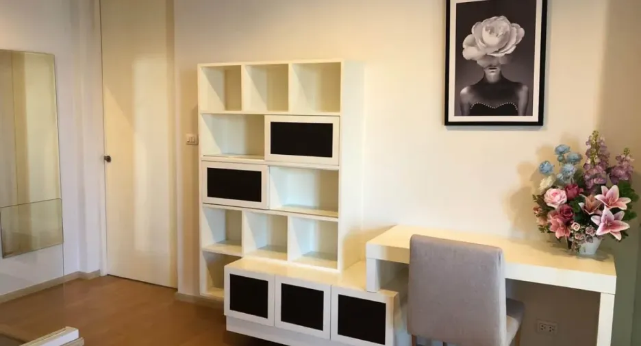 For rent 1 bed condo in Watthana, Bangkok