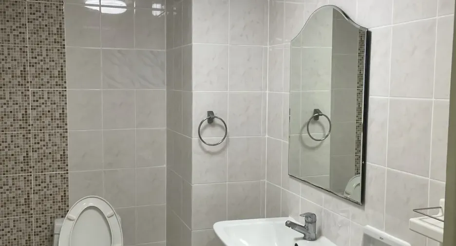 For rent 3 bedrooms apartment in Watthana, Bangkok