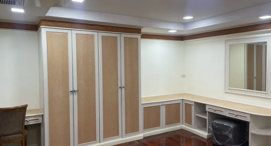 For rent 3 bedrooms apartment in Watthana, Bangkok