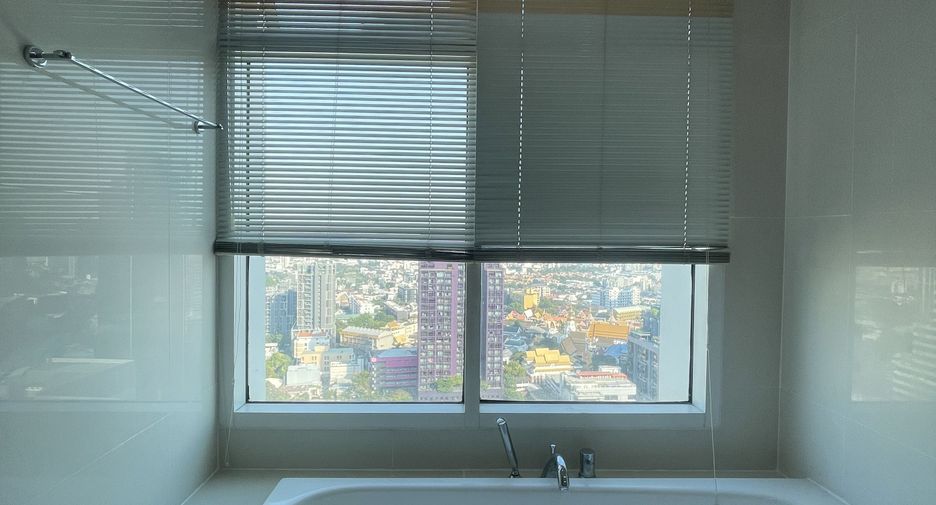 À louer 2 chambres condo à Khlong Toei, Bangkok