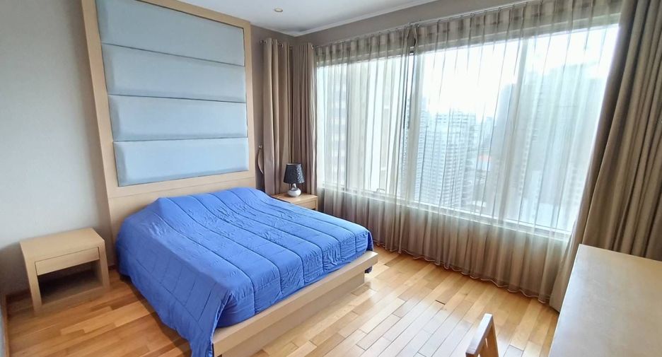For rent 2 bedrooms condo in Khlong Toei, Bangkok