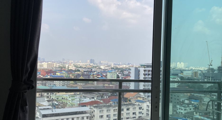 For rent 2 bedrooms condo in Khlong Toei, Bangkok