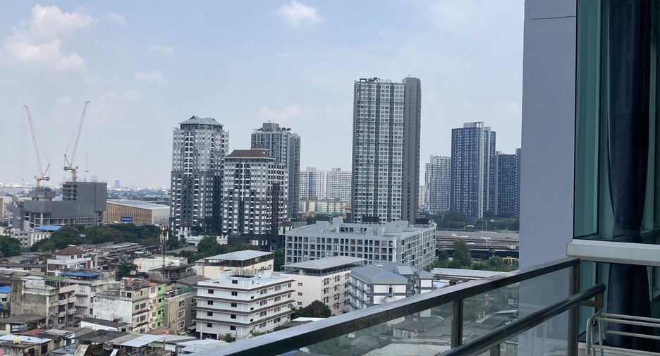 For rent 2 bedrooms condo in Khlong Toei, Bangkok