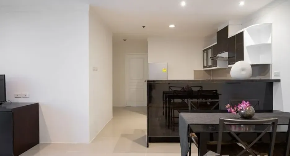 Condo en alquiler de 2 habitaciones en Khlong Toei, Bangkok