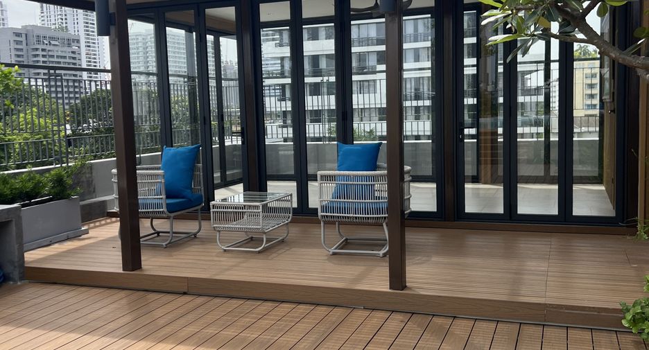 For rent 2 bedrooms condo in Watthana, Bangkok