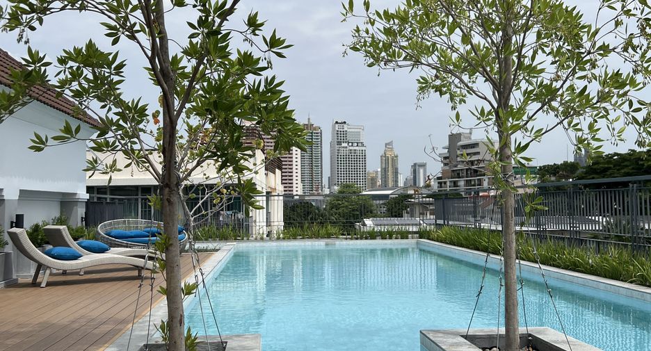 For rent 2 bedrooms condo in Watthana, Bangkok