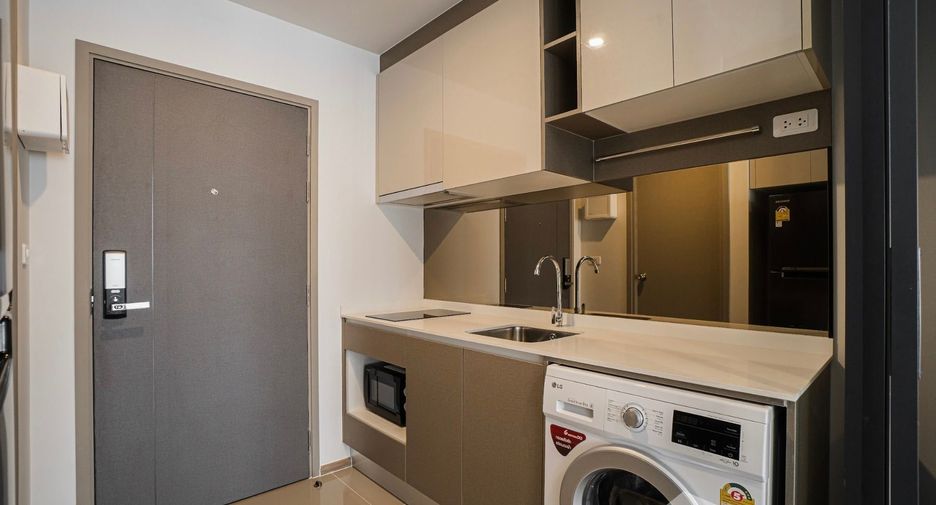 For rent 1 bed condo in Huai Khwang, Bangkok