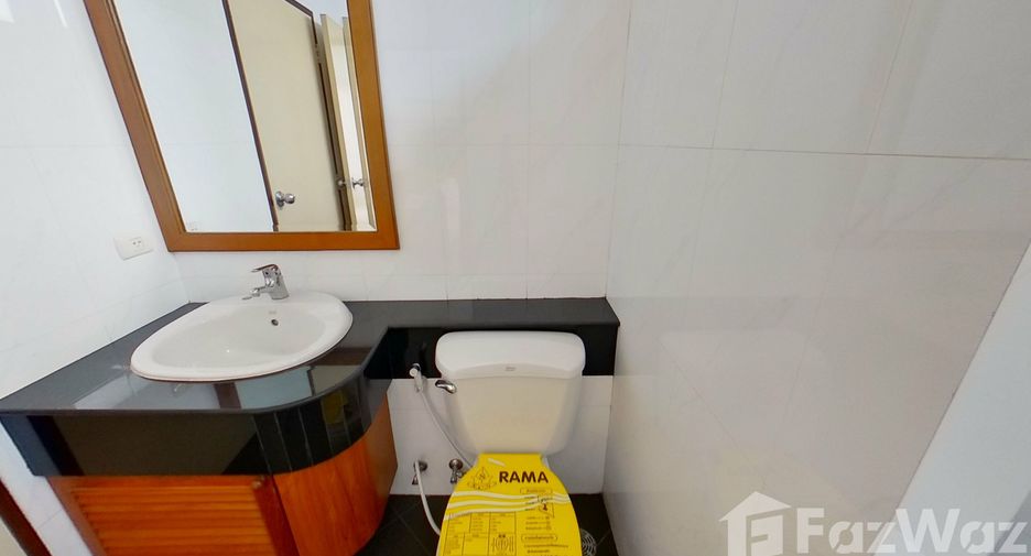 For rent 3 bedrooms apartment in Watthana, Bangkok
