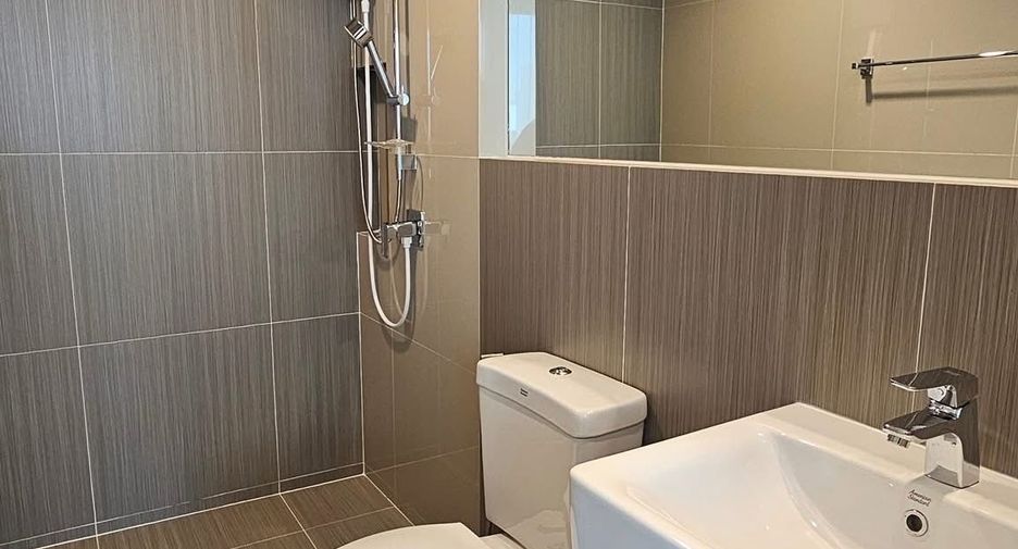 For rent 3 ベッドルーム townhouse in Saphan Sung, Bangkok