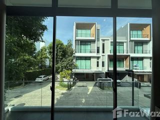 Reihenhaus zur Miete mit 3 Zimmer in Saphan Sung, Bangkok