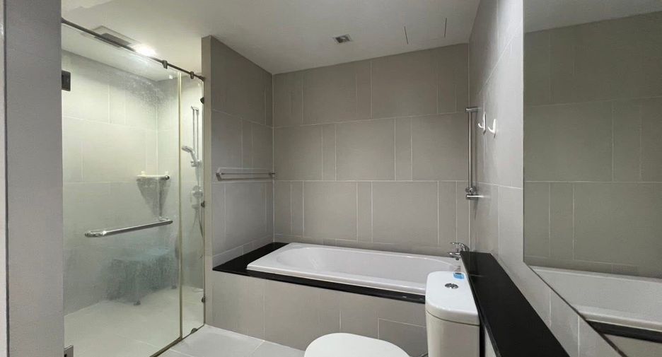 For rent 2 bedrooms condo in Sathon, Bangkok