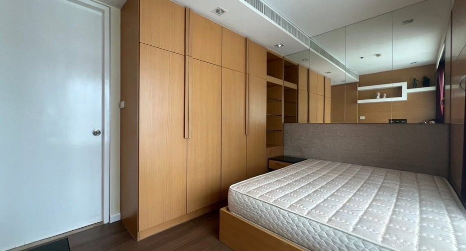 For rent 2 bedrooms condo in Sathon, Bangkok