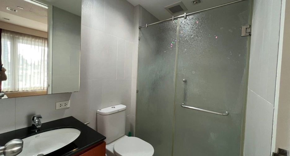 For rent 2 bedrooms condo in Sathon, Bangkok