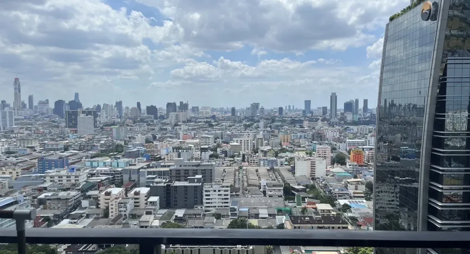 For rent 1 bed condo in Huai Khwang, Bangkok