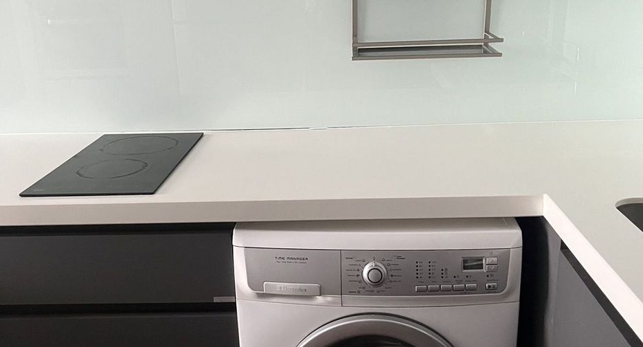For rent 1 bed condo in Huai Khwang, Bangkok