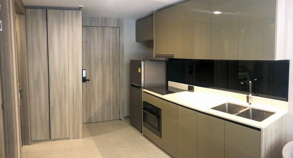 À louer 2 chambres condo à Watthana, Bangkok