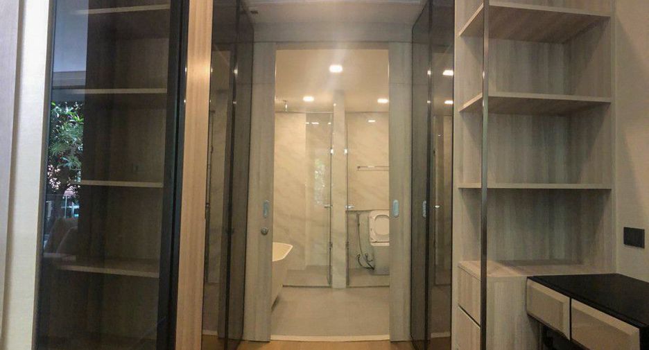 À louer 2 chambres condo à Watthana, Bangkok