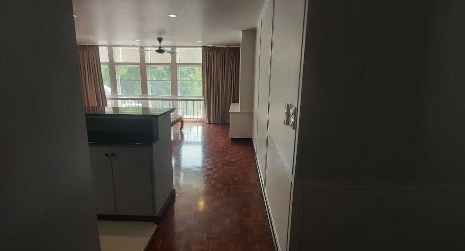 À louer 2 chambres condo à Pathum Wan, Bangkok