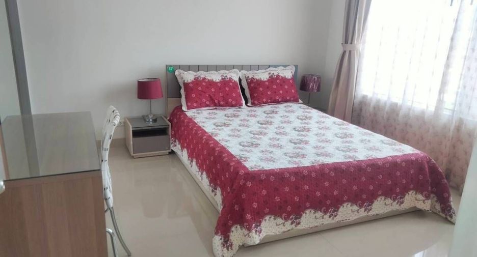 For rent 3 bedrooms condo in Khlong Toei, Bangkok