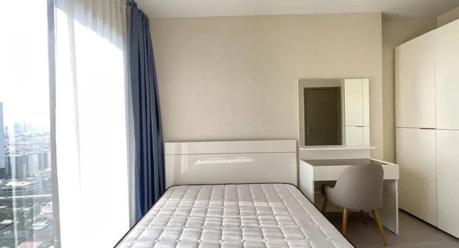 For rent 2 ベッドルーム condo in Huai Khwang, Bangkok