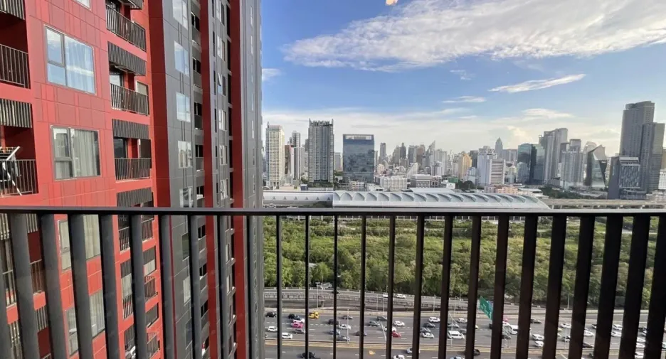 For rent 2 ベッドルーム condo in Huai Khwang, Bangkok