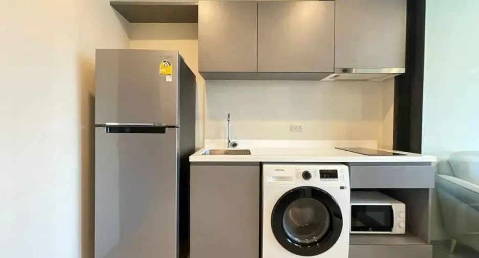For rent 2 ベッドルーム condo in Huai Khwang, Bangkok