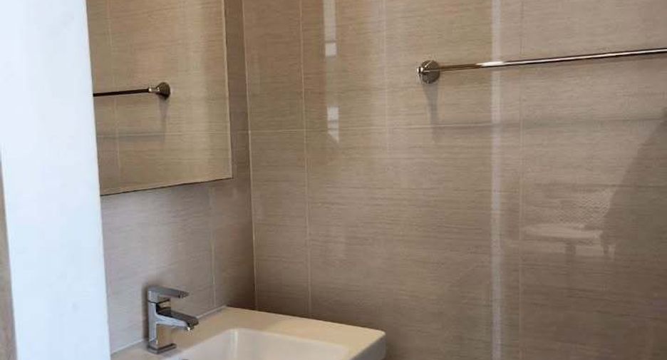 For rent studio condo in Khlong Toei, Bangkok