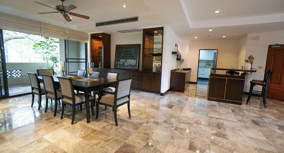 For rent 3 bedrooms apartment in Watthana, Bangkok