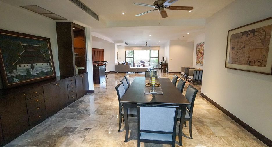 For rent 3 bedrooms apartment in Watthana, Bangkok