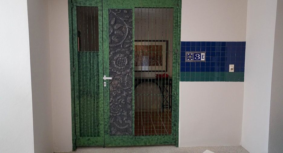 For rent 3 bedrooms apartment in Watthana, Bangkok