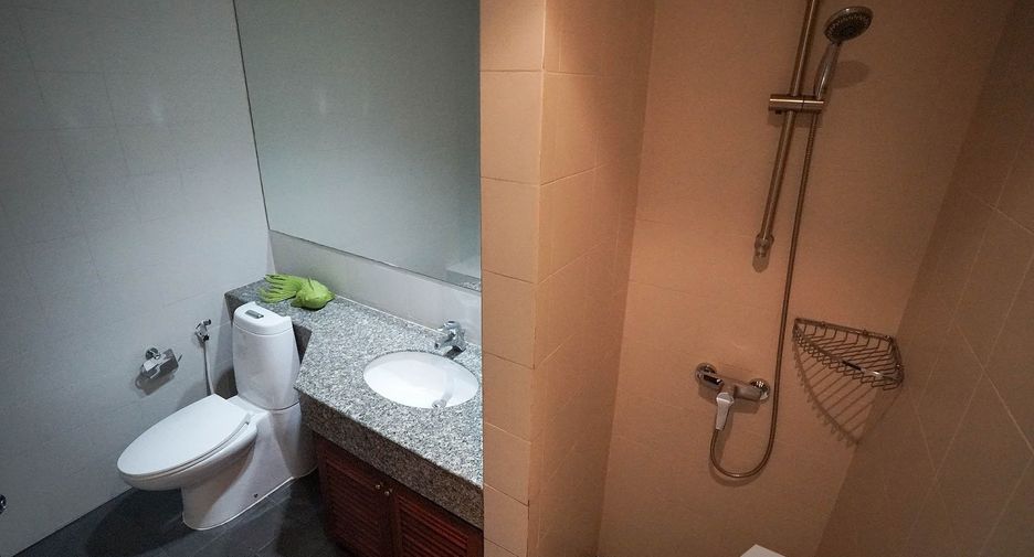For rent 3 bedrooms apartment in Watthana, Bangkok