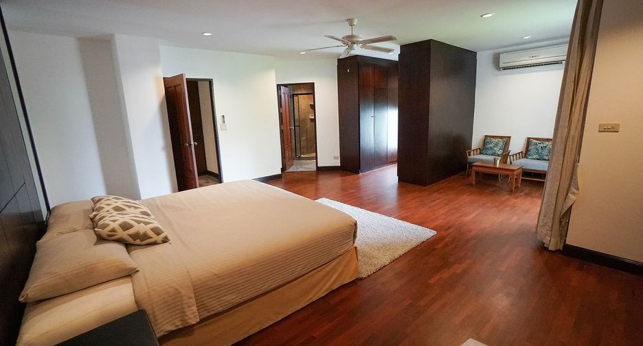 For rent 3 bedrooms apartment in Watthana, Bangkok