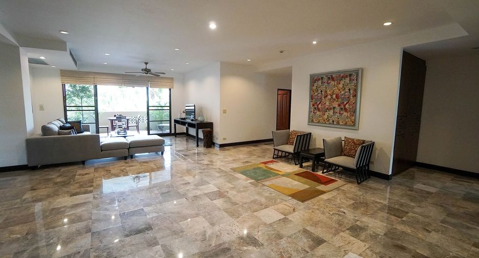 For rent 3 bedrooms apartment in Watthana, Bangkok