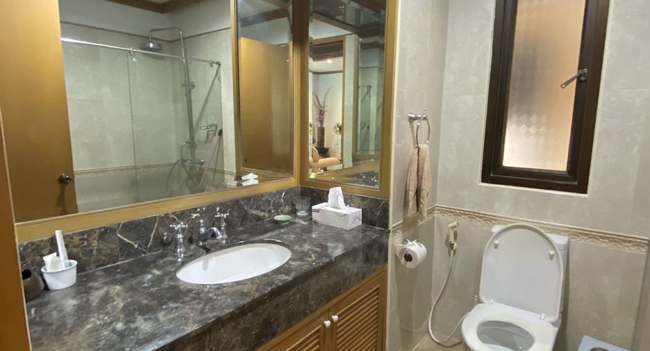 For rent 1 bed condo in Khlong San, Bangkok