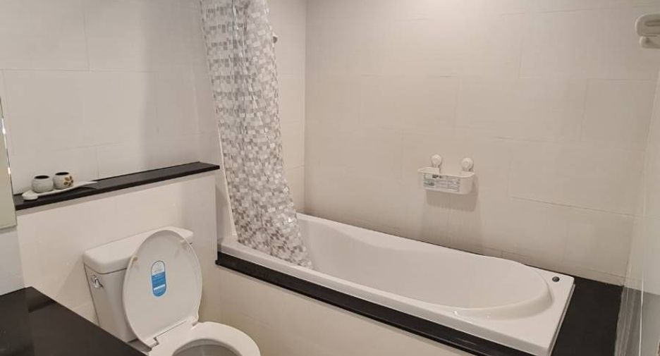 For rent 2 bedrooms condo in Watthana, Bangkok