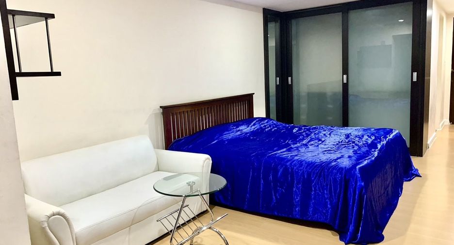 For rent 1 bed condo in Khlong Toei, Bangkok