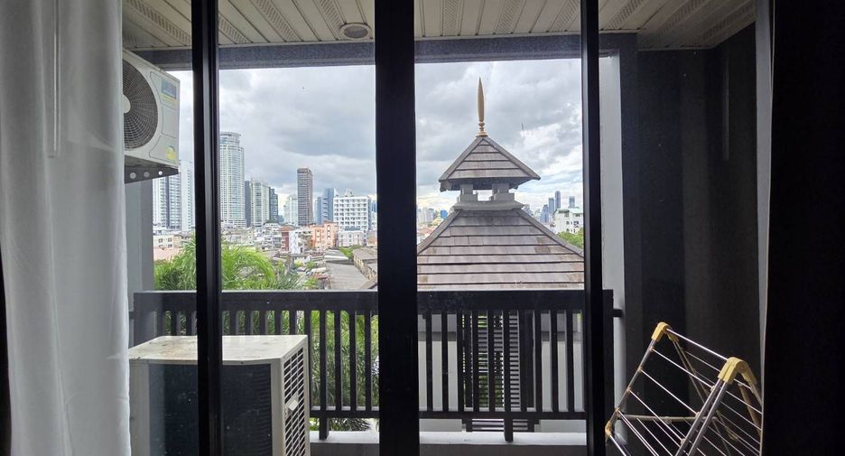 For rent 1 bed condo in Watthana, Bangkok